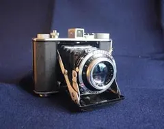 《昭和初期のレトロ品》　Olympus Six 中判蛇腹カメラのサムネイル