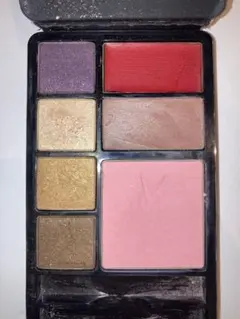 イヴ・サンローランアイシャドウ&チークパレット