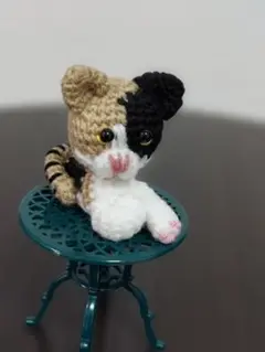 あみぐるみ三毛猫