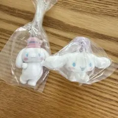 サンリオ　シナモン　めじるしアクセサリー　フロッキー　キーホルダー