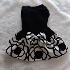 犬服黒ニットカメリアワンピース