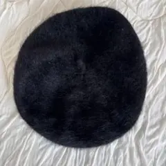 黒のファー風ベレー帽