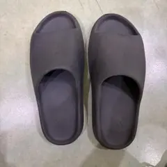 YEZZY SLIDE 24.5cm 箱に一部欠けあり（その分お安く出品） - メルカリ