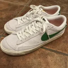 8/3迄掲載 NIKE BLAZER スエード スニーカー（定価14,000円）のサムネイル