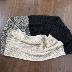 ケーブル編みニットマフラー