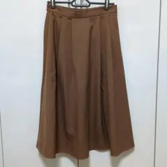 GU ジーユー タックフレアカラーミディスカート Mサイズ