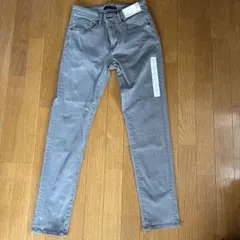 新品UNIQLO ウルトラストレッチカラージーンズ Mサイズ　グレーのサムネイル