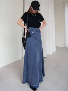 完売品　glam lips パウダーブリーチ フレア SKIRTのサムネイル