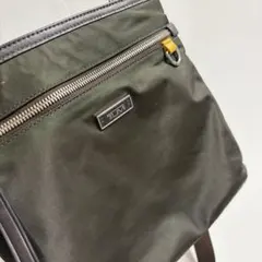 TUMI　トゥミ　ショルダーバッグ　カーキのサムネイル
