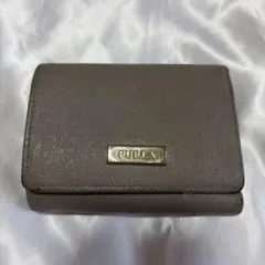 FURLA 財布　三つ折り財布