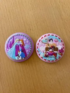 ディズニー　刺繍缶バッジ2 （2個セット）