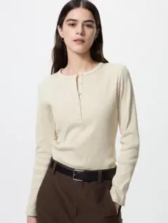 UNIQLO リブヘンリーネックT/長袖