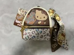 ハローキティー　スカーフ付きチャームリュック