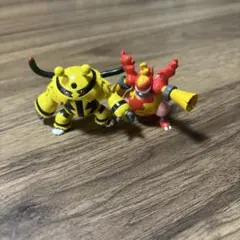 ポケモン 初期モンコレ ビブラーバとフライゴン - メルカリ
