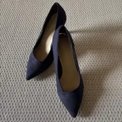 【極美品・未使用級】LE TALON 異素材パンプス ネイビー 23.5cmのサムネイル