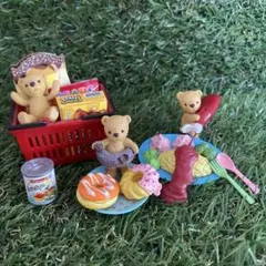 リーメント　クマのフィギュアと食べ物セット