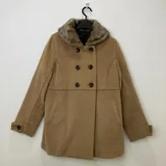 Sunny Clouds フェイクファー付き ダブルボタンコート キャメル Mのサムネイル