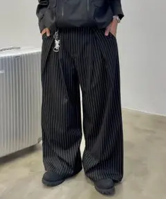 【状態良好】ストライプ柄 ワイドスラックス パンツ　黒白のサムネイル