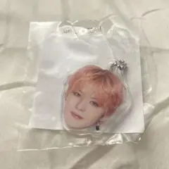 TREASURE ヨシ 顔アクキー カプセルトイ