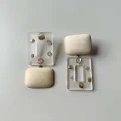 antiqua ピアスのサムネイル