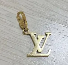 2026年最新】ルイヴィトンK18ネックレスチャームの人気アイテム - メルカリ