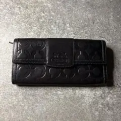 コーチ シグネチャーエンボス レザー 二つ折り財布 ブラック ピンク