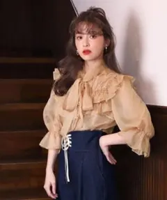 NICE CLAUP サテンヴィンテージブラウス ベージュ モカ ブラウン