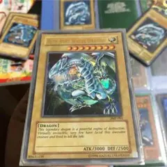 遊戯王ブルーアイズホワイトドラゴン青眼の白龍 海外版