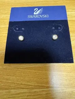SWAROVSKI スタッドピアス ゴールドカラー