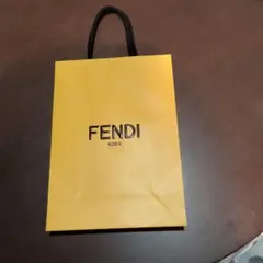 FENDI イエローショップ袋