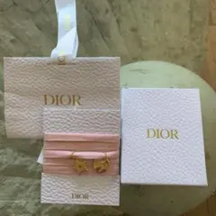 Dior ピンクリボン チャーム付き