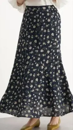 earth music&ecology フラワーセミフレアマーメイドスカート