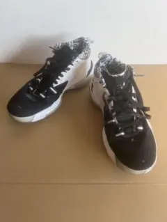 NIKEジョーダン バスケットシューズ ブラック/ホワイト ハイカット