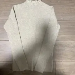ベージュ リブ編み タートルネック ニット