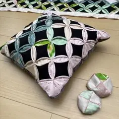 ハンドメイド カテドラルウィンドウ クッション 2点セット