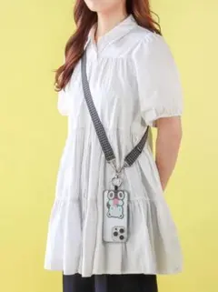 新品ファミリアショルダーストラップスマホショルダー　黒チェックhda