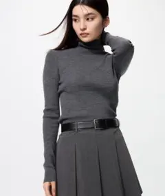 リブ編みタートルネックセーター UNIQLO【新品】