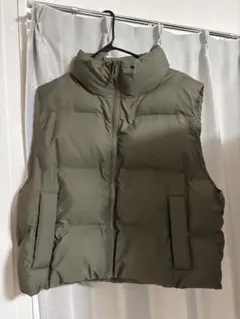 ZARA ダウンベスト カーキ Mサイズのサムネイル