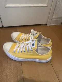 CONVERSE イエロー ローカット スニーカー