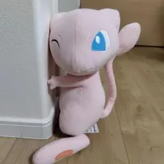 ポケモン　ミュウぬいぐるみ