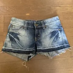 Item thumbnail for item 39073582-d3bd-40ce-aedb-e496d9cc1d21