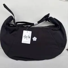 MARY QUANT ワンポイント刺繍 ナイロン ショルダーバッグ　ブラック