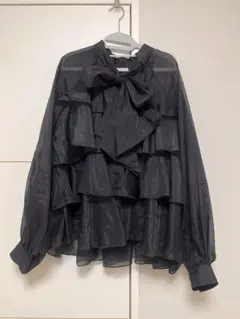 ブラックフリルボウタイブラウス