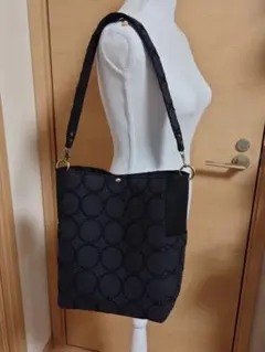 縦型 tambourine charcoal ミナペルホネン A4 トートバッグ
