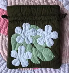 在庫一掃セール!!巾着ポーチ♡モンステラ＆プルメリア ♡アーミーグリーン♡ハワイ