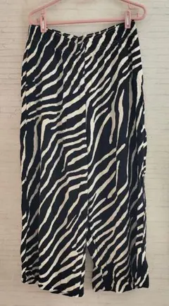 H＆M 柄物 サラッとした素材 ワイドパンツ L ゼブ