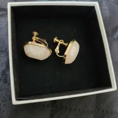 イヤリングゴールド