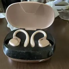 ワイヤレスイヤホン ピンクオープンイヤータイプ元払いです