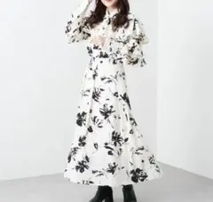 〖 OLIVE des OLIVE 〗フラワー柄ボウタイブラウス
