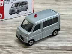 絶版トミカ 30 ダイハツ ハイゼット 捜査用 覆面パトカー カスタム 改造のサムネイル